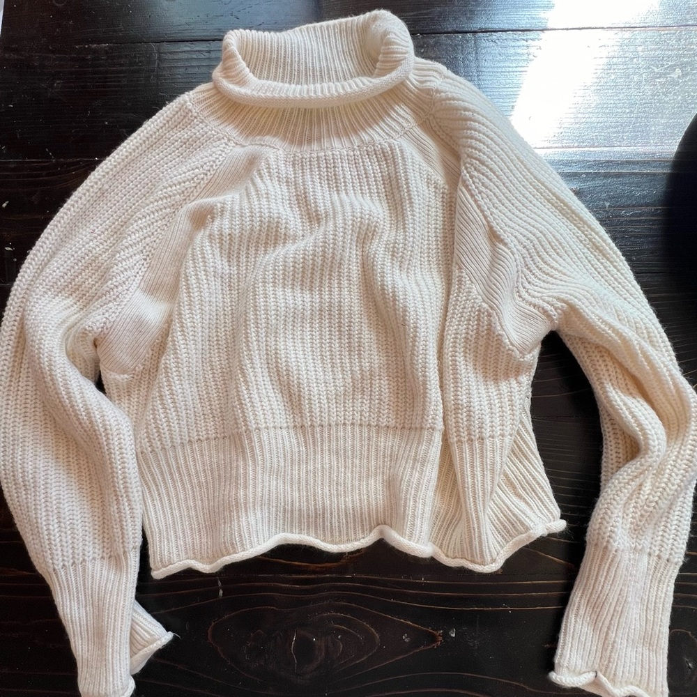 Women’s sweater